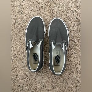 Gray low top vans